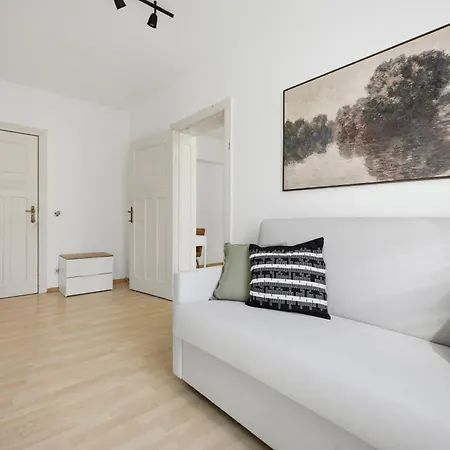 Apartment Gemuetliche 4-raum Mit Parkplatz & Kueche *