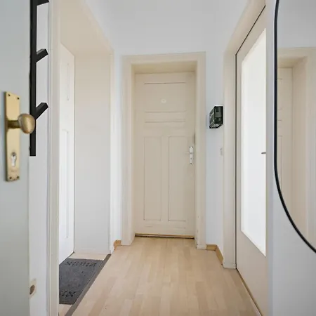 Gemuetliche 4-raum Mit Parkplatz & Kueche Apartment