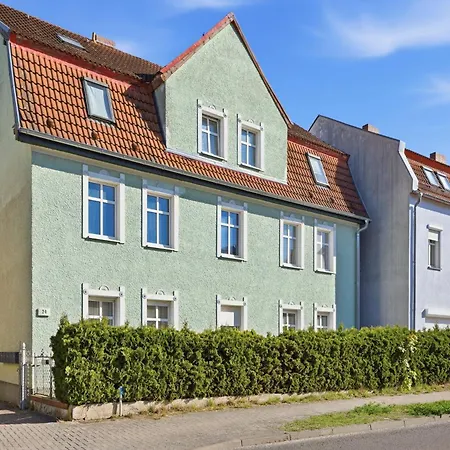 Apartment Gemuetliche 4-raum Mit Parkplatz & Kueche